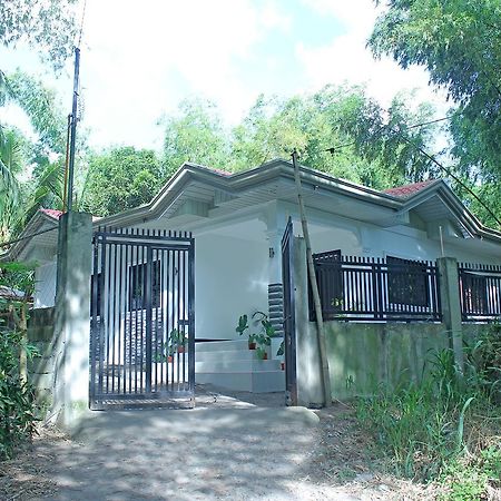 Hanella'S Place Bacong  Exterior photo
